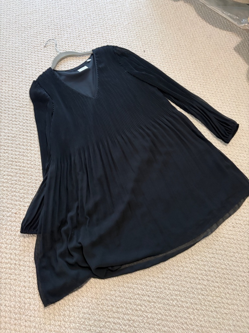 Aritzia Black Pleated V‑Neck Long‑Sleeve Dress